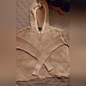 Distressed AE crop hooded sweater XS